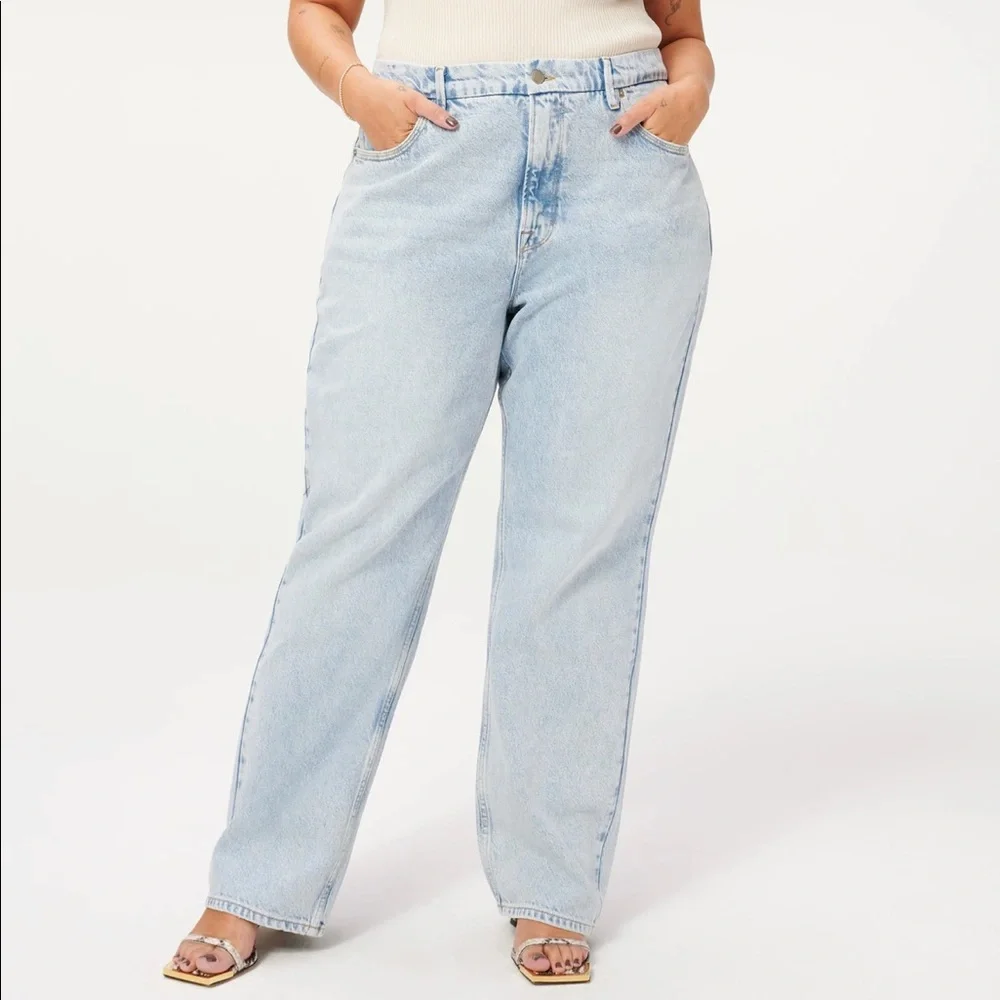 Good American Light Wash Straight Leg Jeans - Picture 1 of 4